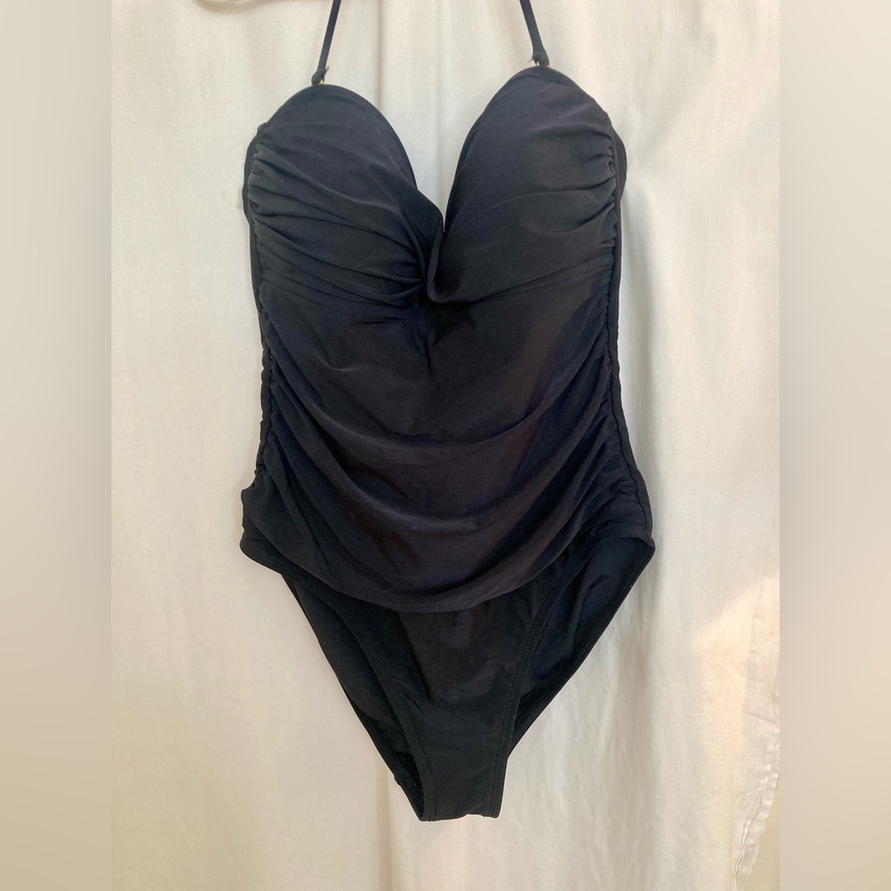 La Blanca Elegant Black Ruched Halter Swimsuit Size 8